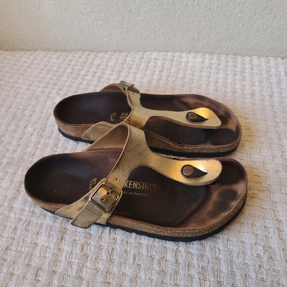 Birkenstock Gizeh Leather Gold Sandals Women's Size 7 - Picture 3 of 10